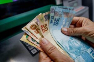 Nova etapa do desenrola parcelará dívidas de até R$ 5 mil e exigirá cadastro no gov.br