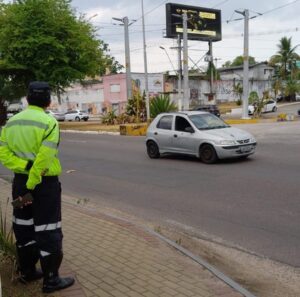 Prefeitura reforça vigilância para combater o retorno irregular e evitar acidentes de trânsito