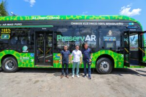 Prefeitura de Manaus apresenta 1º ônibus elétrico da Região Norte