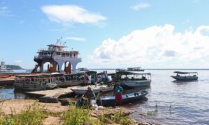 Após descida histórica, Rio Negro apresenta 3 dias seguidos de subida