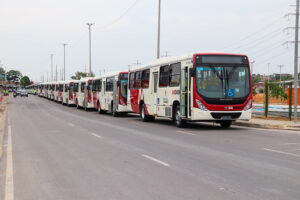 Prefeitura alcança marca de 300 ônibus novos entregues à frota de Manaus