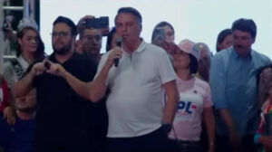 Bolsonaro chama eleições de "desastre", mas diz que considera a "página virada"