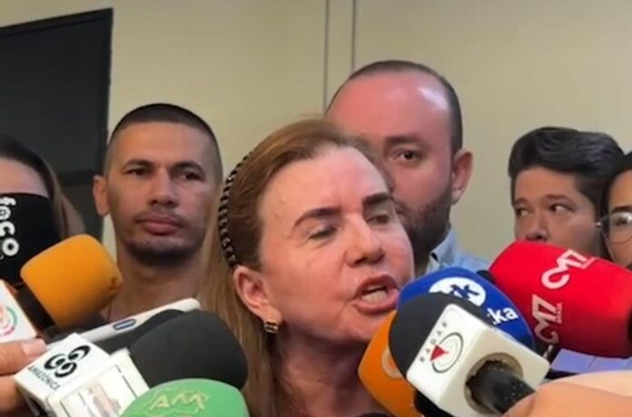 Na Delegacia Geral, Yara Lins diz que foi ofendida por Ary Moutinho: 'Fui ofendida dentro da minha função'