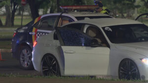 Motorista de BMW que furou blitz no DF diz que acelerador travou: Um homem morreu