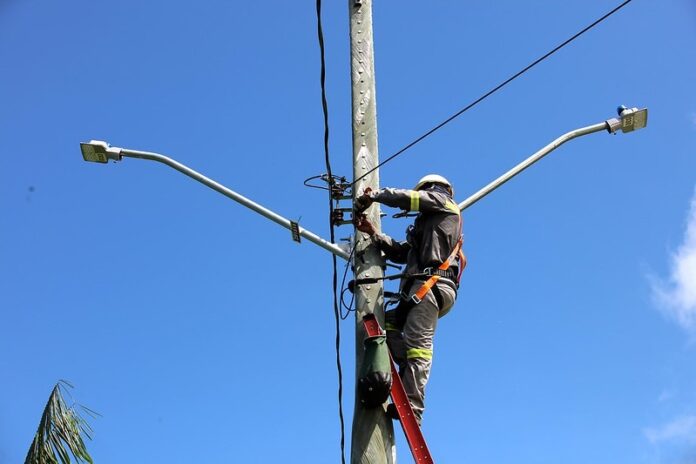 Após notícia de falta de luz em Manaus, Amazonas Energia se pronuncia e desmente crise na empresa