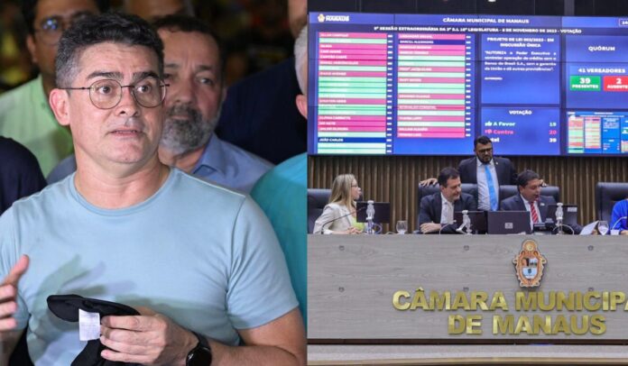 Imagem colorida mostra David Almeida e ao lado a mesa diretora da Câmara Municipal