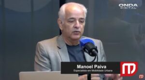 Imagem colorida mostra Manoel Paiva em entrevista na Onda Digital