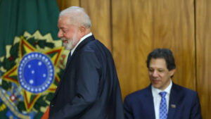 Lula sanciona lei que tributa super-ricos e fundos de offshore