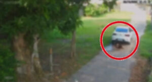 VÍDEO: Criança é atropelada por carro no Acre e sai andando