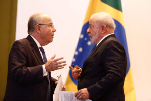 Lula se reúne com ministro das Relações Exteriores sobre crise no Equador