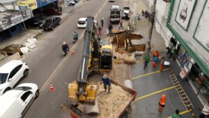 Prefeitura de Manaus realiza obra de emergência na avenida Tefé
