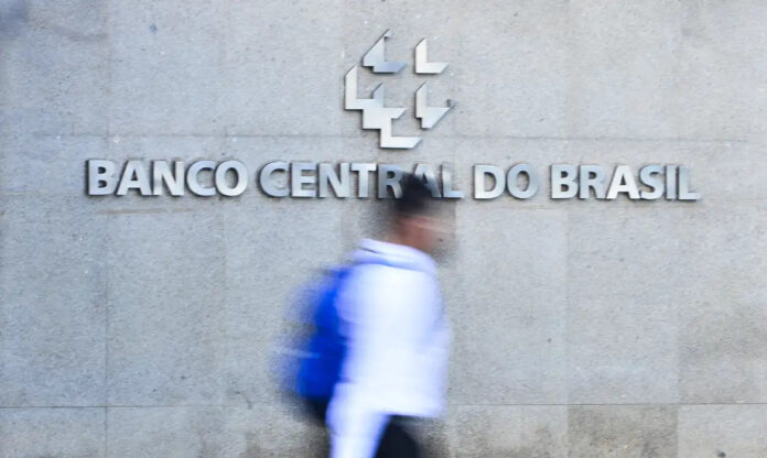 Servidores do Banco Central fazem greve de 24 horas nesta quinta, 11