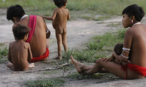 Forças Armadas vão levar 15 mil cestas de alimentos ao povo Yanomami