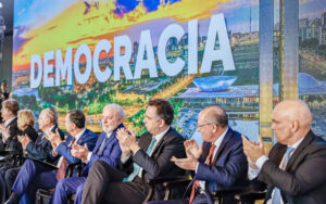 8/1: Em discurso, Lula diz que "não há perdão para quem atenta contra a democracia"