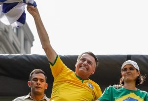 Em discurso na Paulista, Bolsonaro fala em pacificação e anistia para presos do 8/1