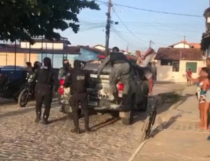 VEJA VÍDEO: Algemado, homem tenta fugir da polícia no Sergipe