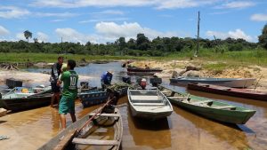 Seca no lago de Balbina prejudica comunidades em Presidente Figueiredo