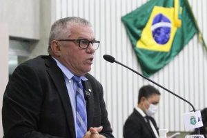 TSE cassa mandato de deputado que ameaçou reverter "na bala" derrota de Bolsonaro
