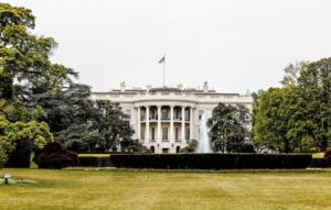 EUA: Casa Branca estabelece regras para uso da inteligência artificial pelo governo