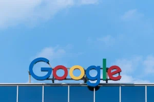 Google é multado por violação de direitos autorais na França