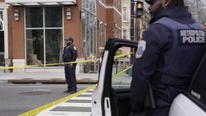 Nos Estados Unidos, atirador deixa dois mortos e cinco feridos em Washington