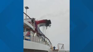 Dois funcionários morrem durante "incidente" em cruzeiro em Bahamas