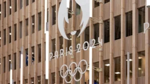 Moscou rejeita acusações de Macron de que Rússia quer prejudicar Jogos Olímpicos Paris 2024