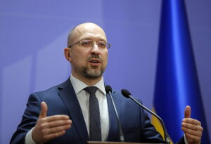 Primeiro-ministro ucraniano diz que se a Ucrânia "cair" poderá haver uma III Guerra Mundial