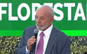 VÍDEO: Lula lança programa contra desmatamento e pede "cacho de guaraná" de Maués
