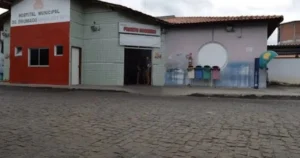 Dupla armada invade hospital e atira em paciente na Bahia