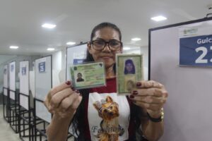 Mutirão nos PACs entrega mais de 300 carteiras de identidade em 4 horas em Manaus