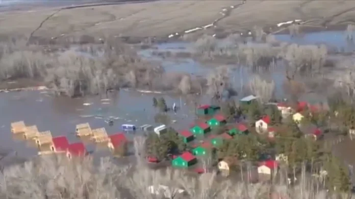 Após rompimento de barragem, 4,5 mil pessoas são retiradas de casas na Rússia