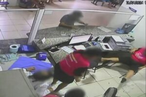 VÍDEO: Homem joga escorpiões sobre recepcionistas em hospital de SP