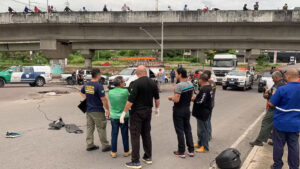 Motociclista morre ao bater em fio solto na Av. Rodrigo Otávio, em Manaus