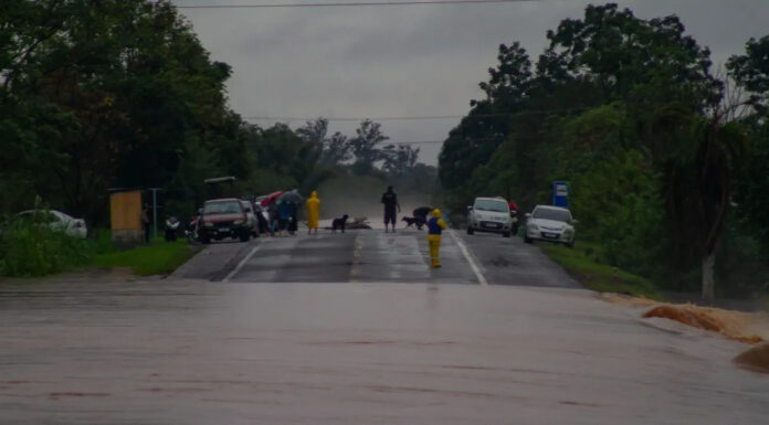 RS: Prefeitura de Pelotas pede a moradores que deixem casas, por risco de enchente