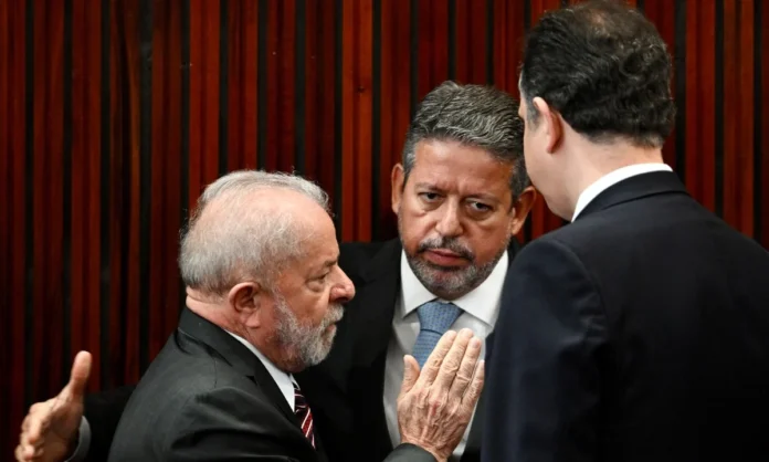 O presidente Lula e os presidentes do Congresso, Arthur Lira e Rodrigo Pacheco. Foto: Evaristo Sá/AFP