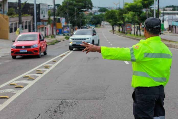 Prefeitura realiza mudanças no trânsito e transporte na Av. Álvaro Maia no domingo (23)