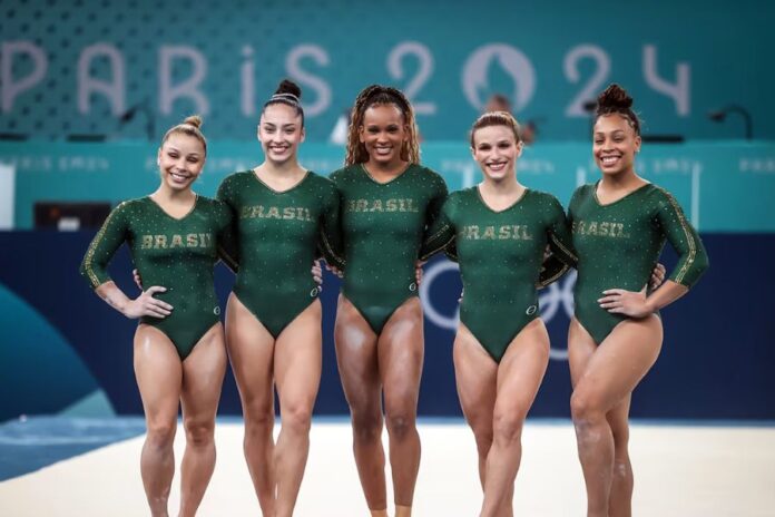 Rebeca Andrade brilha e Brasil segue para a final da ginástica artística