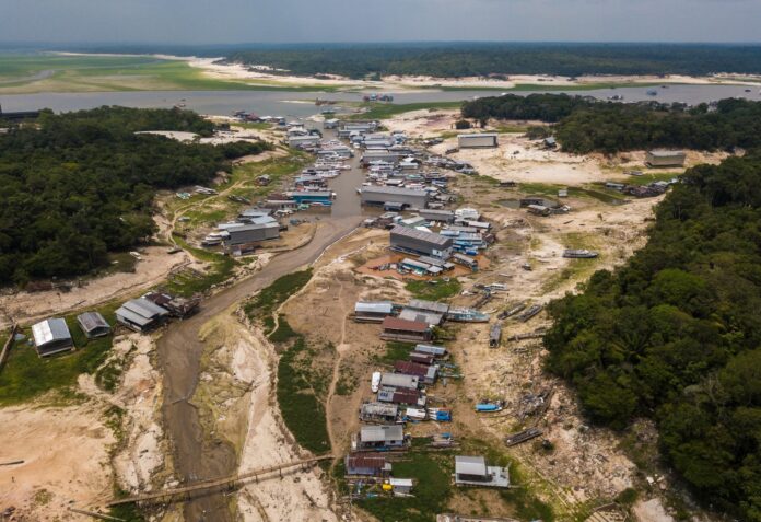 Estiagem 2024: Sindarma emite alerta sobre nível crítico dos rios no AM