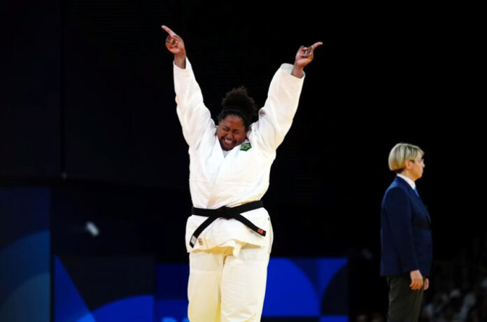 Olimpíadas: Brasil ganha primeiro ouro no judô, com vitória de Bia Souza