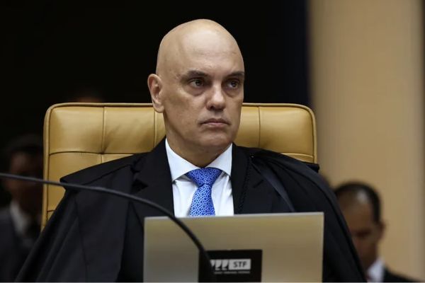 O ministro Alexandre de Moraes, do Supremo Tribunal Federal (STF) voltou atrás e liberou as VPNs no Brasil. Na decisão da tarde desta sexta-feira