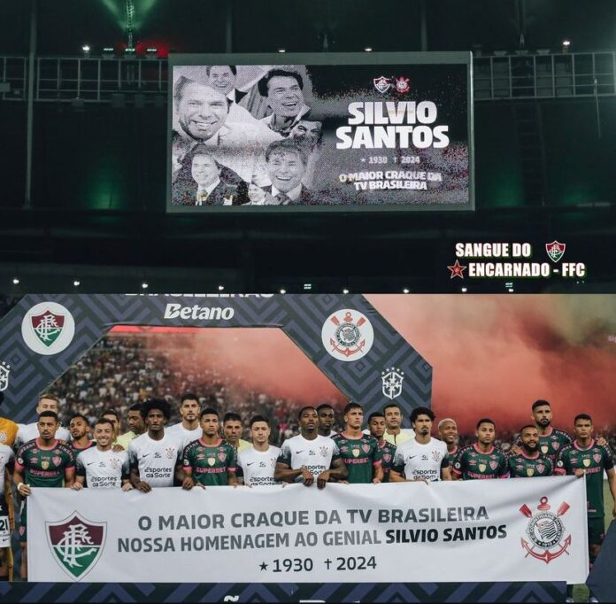 Fluminense e Corinthians fazem homenagem a Silvio Santos em jogo no Maracanã