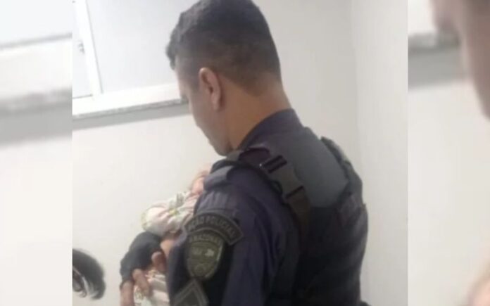 Policiais militares da 18ª Companhia Interativa Comunitária (Cicom), salvaram o pequeno Artur Gael, de apenas 1 ano e 3 meses