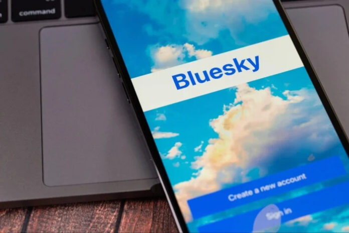 Após bloqueio do X no Brasil, rede social Bluesky ganha 500 mil usuários em 2 dias