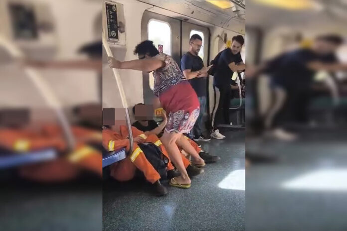 VÍDEO: Mulher dá um tapa em gari dentro de vagão de metrô no DF