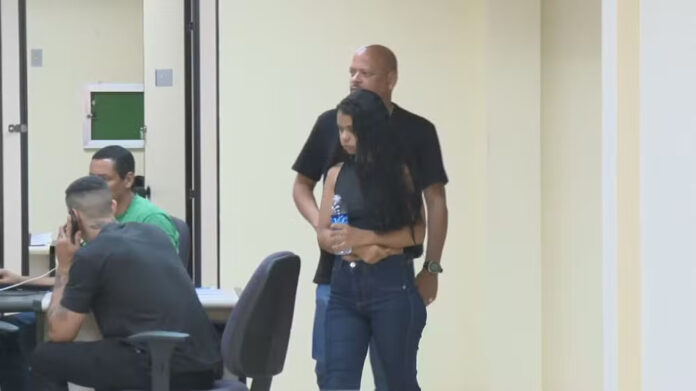 Casal é preso no RJ, suspeito de matar filho de 3 anos; vizinha diz que criança gritava muito