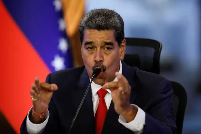 Venezuela convoca embaixador em Brasília e Maduro critica governo brasileiro