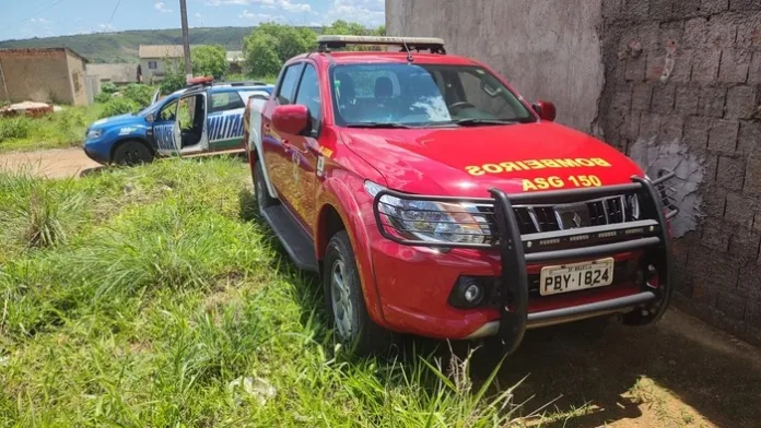 Carro de bombeiros é furtado