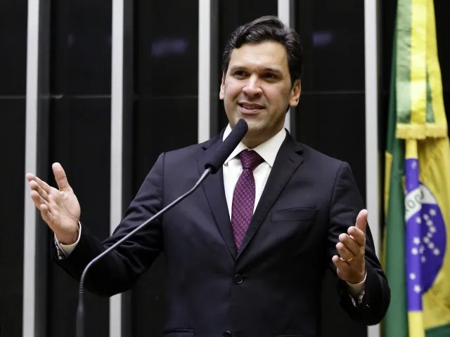 Foto do deputado federal Isnaldo Bulhões