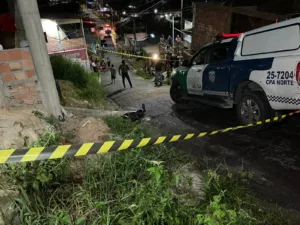 Homem é morto a facadas e tem moto roubada no bairro Cidade de Deus